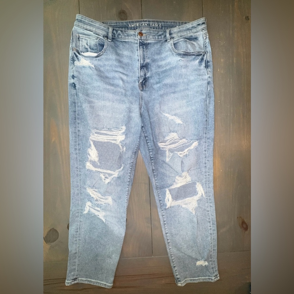 American Eagle Mom Jean Distressed Size 18